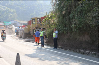 G321線大納段路面中修工程一標段 提前完成路面修補任務(wù)