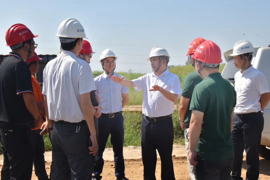 川交公司黨委書記、董事長杜江林赴秦唐高速片區(qū)項目檢查指導(dǎo)工作