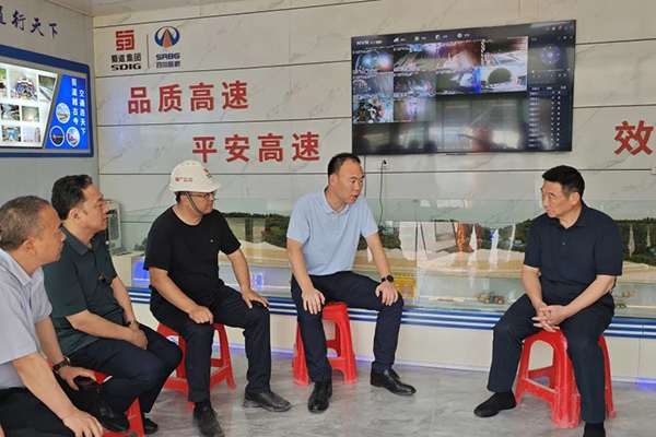 巴中市人大常委會(huì)主任李映赴鎮(zhèn)廣高速開(kāi)展調(diào)研工作