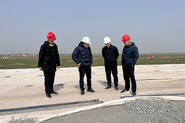 川交公司黨委委員、總工程師汪碧云赴邯港高速TJ1-2項目調研